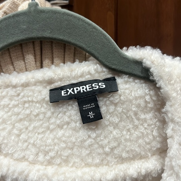 NWT EXPRESS Cozy Sherpa Flyaway Jacket- Cream Size Medium - Picture 4 of 5
